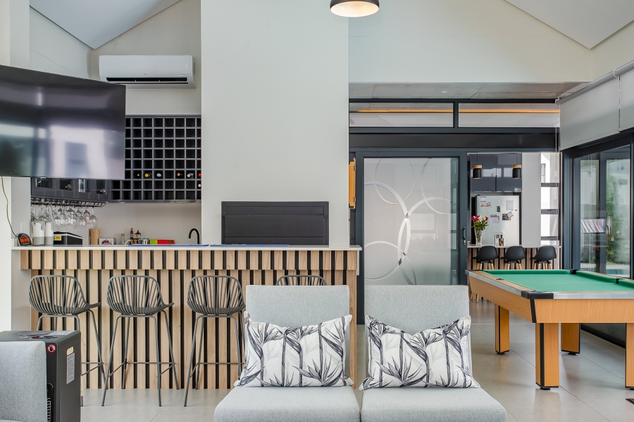 6 Bedroom Property for Sale in Pearl Valley at Val de Vie Western Cape